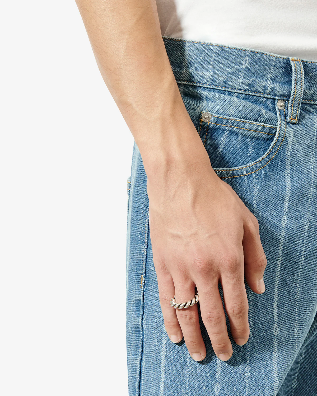 1718-roy-ring-1.webp ROY RING