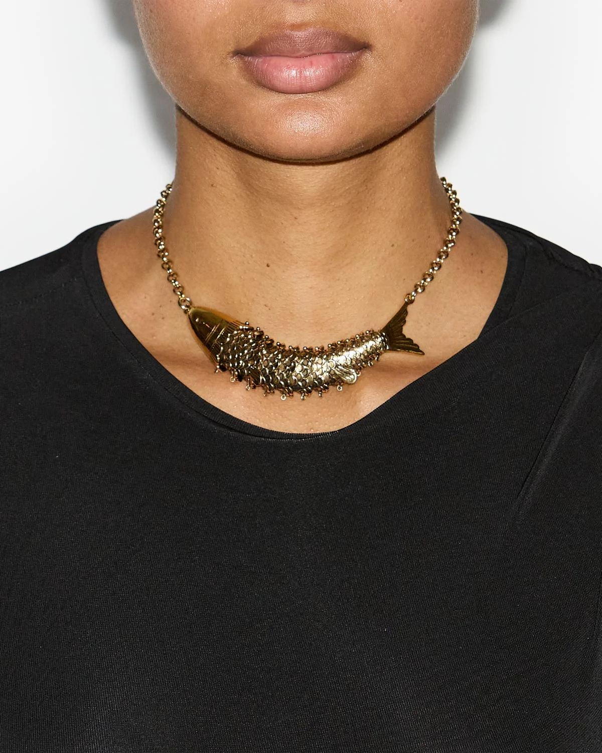 1726-river-choker-necklace-2.webp River choker necklace