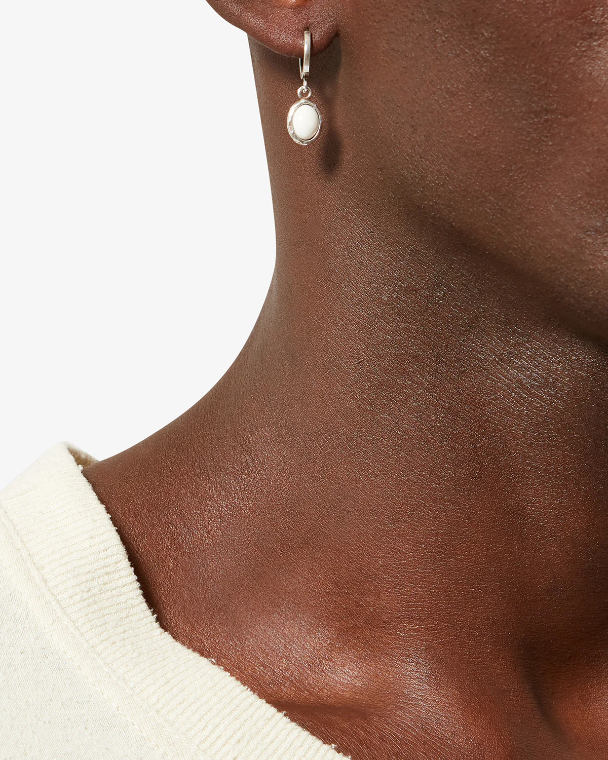 1972-joanny-earring-1.webp JOANNY EARRING