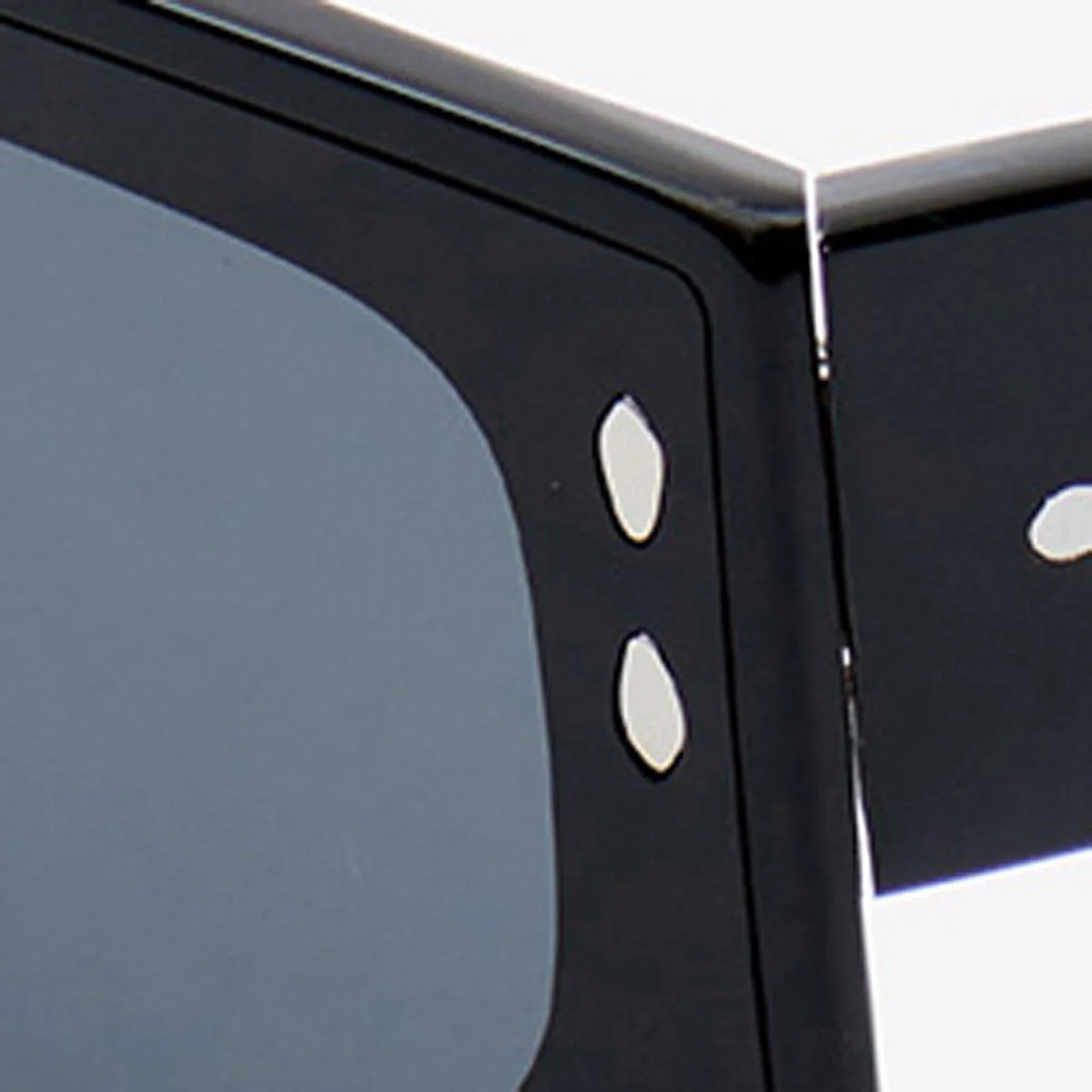 2037-zoomy-sunglasses-3.webp Zoomy Sunglasses