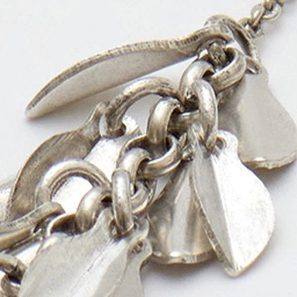 2055-metal-shiny-leaf-earrings-3.webp Metal Shiny Leaf Earrings