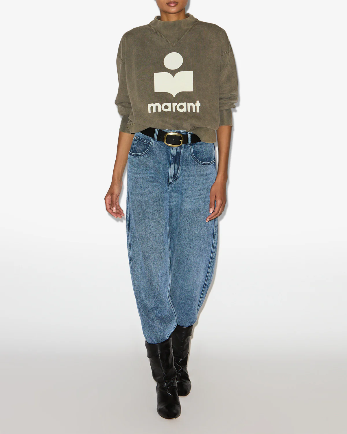 7993-moby-sweatshirt-4.webp MOBY SWEATSHIRT